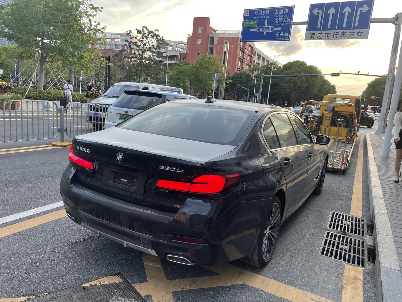 宝马5系 530Li领先m运动套装马上提车，请问有必要贴车衣吗？后期维修养护成本高吗？目前了解到xp1.4万，好纠结啊，