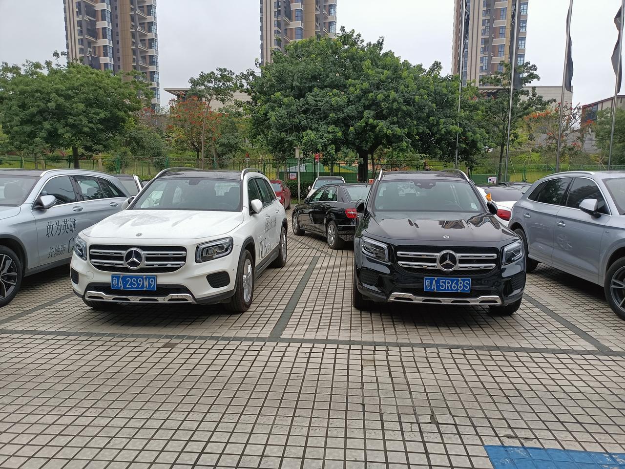 奔驰GLB 坐标广州，请问哪些可以再减的，200的7座有现车。落地307000元（不含利息）