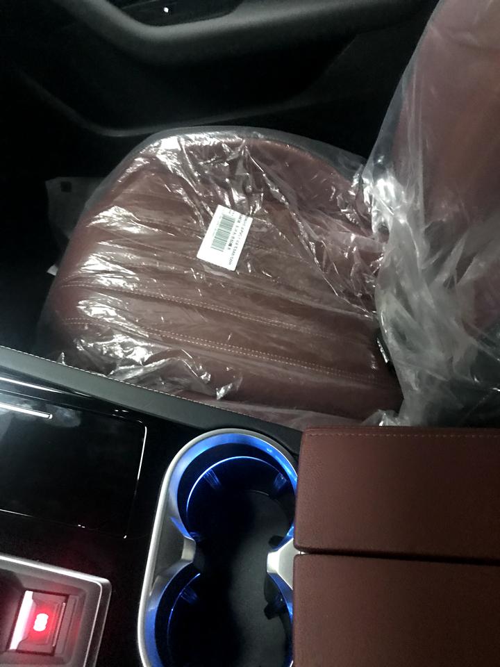 标致508L 等了半个月车终于来了，验完没问题就等上牌了。顺便问下你们有更换送的3m膜吗，有必要换吗
