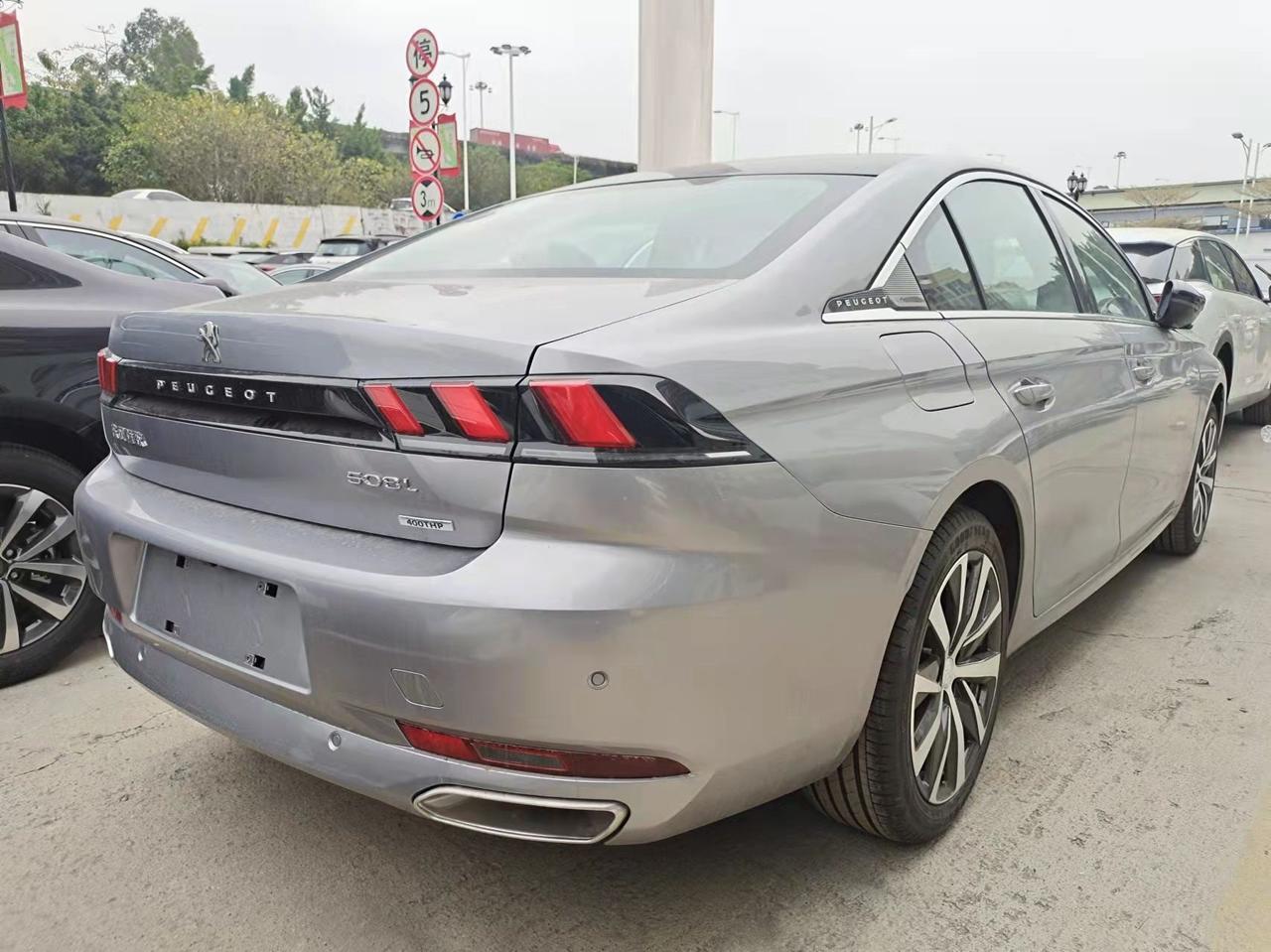 标致508L 刚提508L22款奴驾版落地20万整，不知是否买贵，没置换。