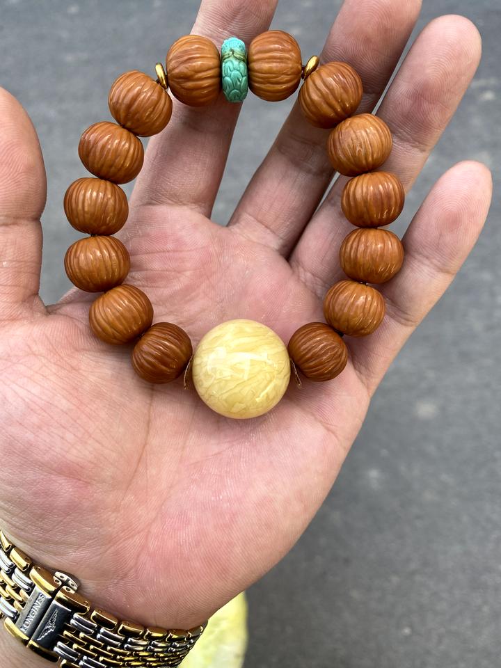 奔驰GLB 时尚220潍坊这边落地都在多少钱啊老铁们！