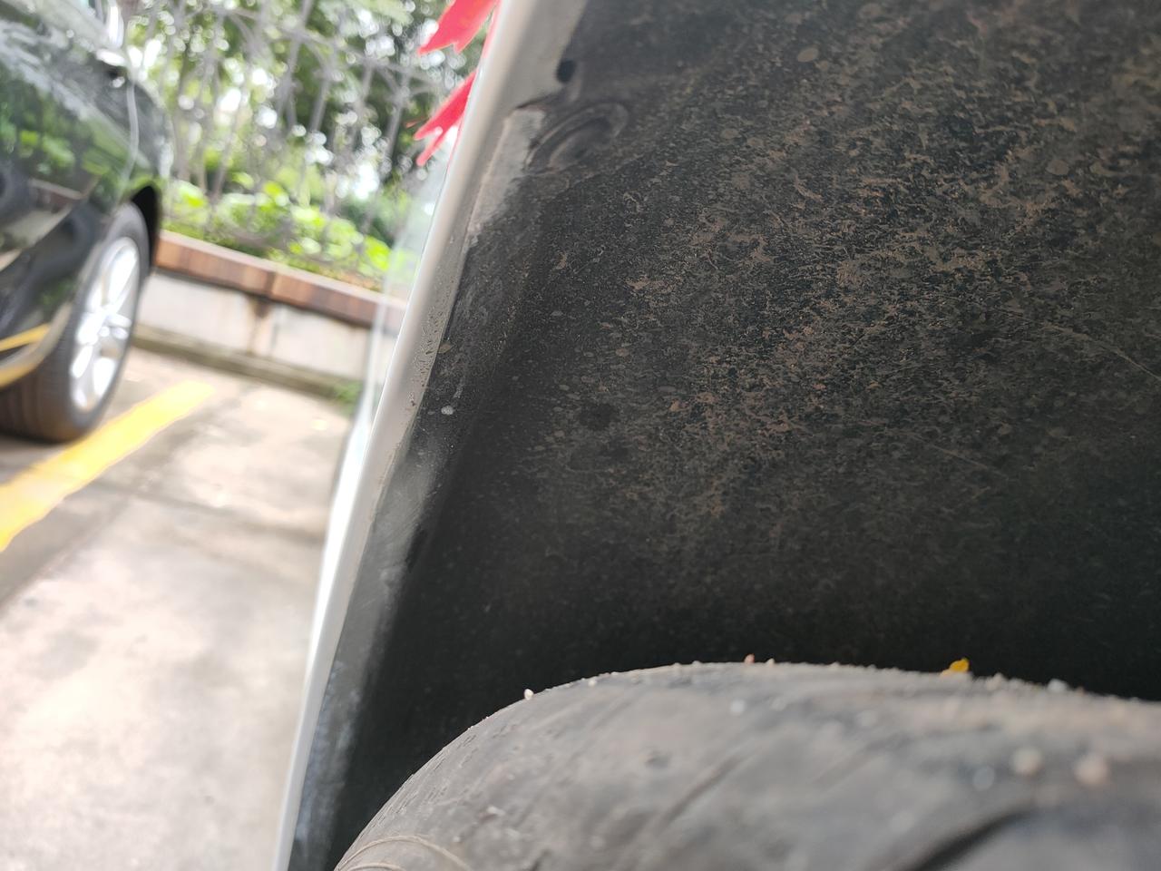 别克君威 汽车烤完漆多久可以用除漆剂去飞漆