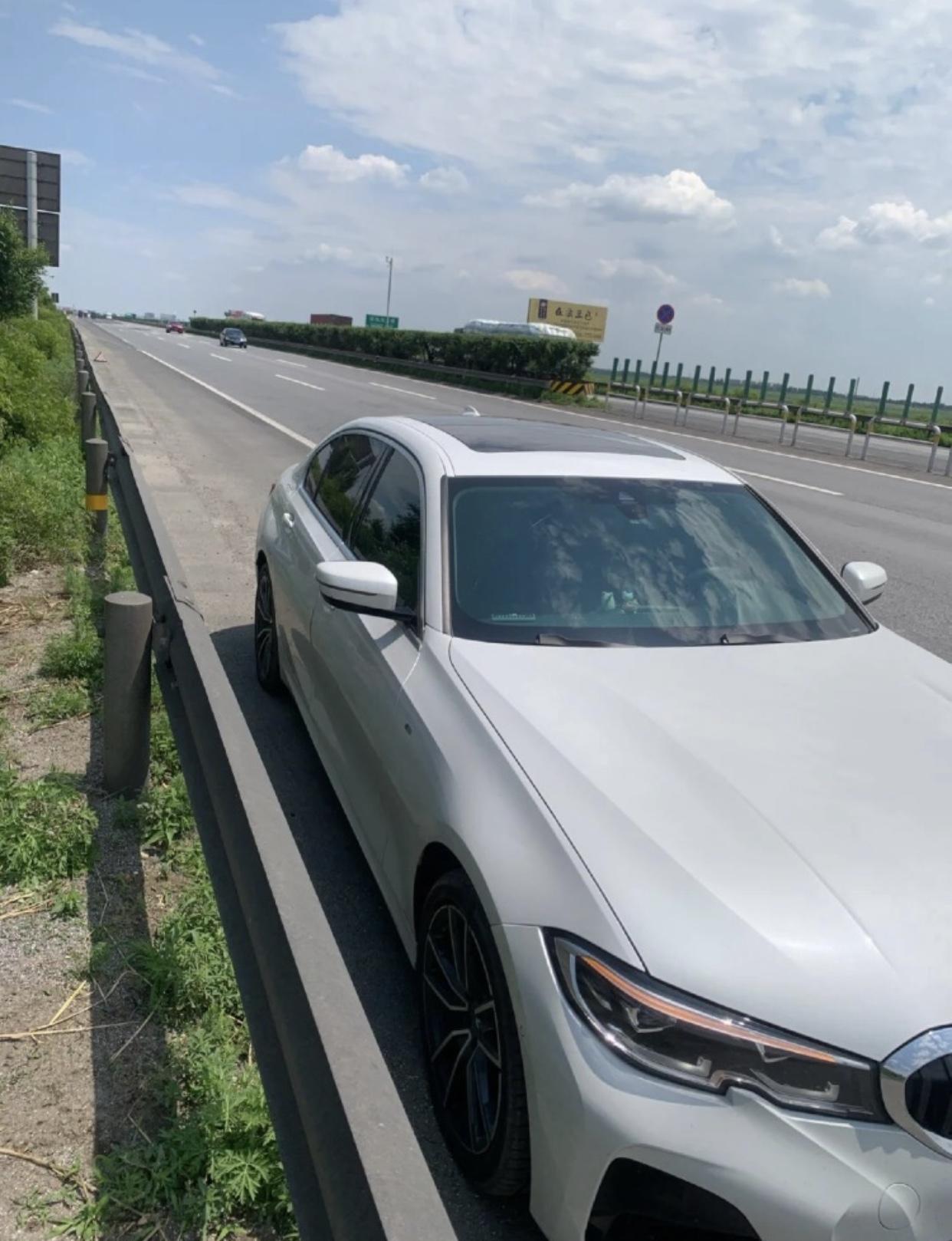 宝马3系 兄弟们 现在325lim多少能落地？