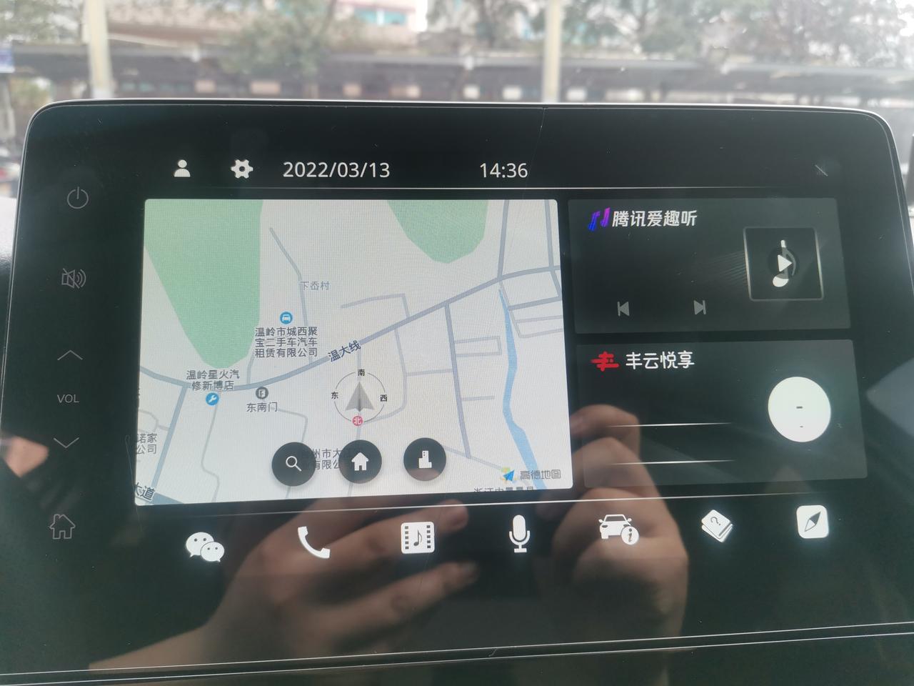 丰田凯美瑞 有同样出现这问题的车友嘛，买车一个月，网买车第一天就激活了，网突然就没信号了，左上角又出来二维码，扫进去出来