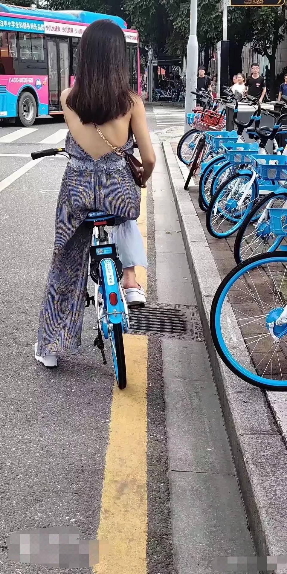 吉利星越L 因为喜欢？还是支持国产？有多少钱就买多少钱的东西，看自己需求所用得到的。四驱都20多上，两驱的低配基本没生产