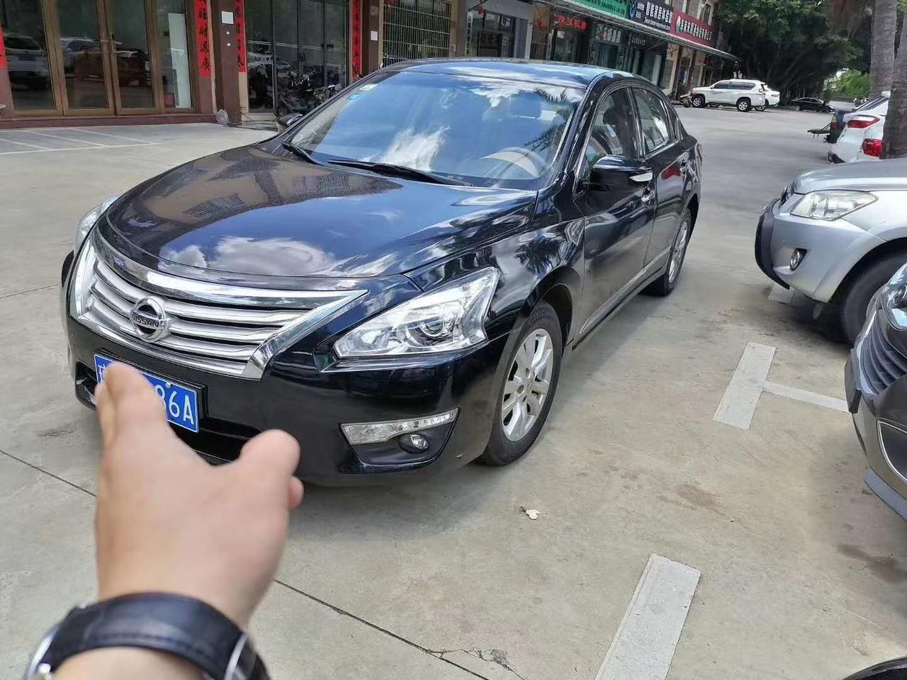 14年天籁2.0，十万公里，车况精品，内饰完美9.2w，这个价格贵吗，谢谢
