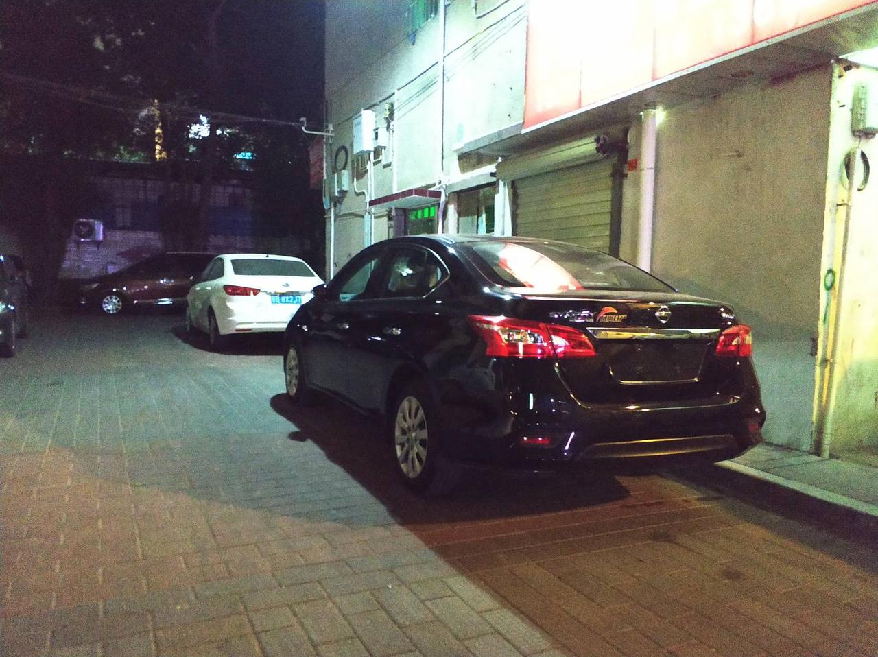 日产轩逸 车子车速上到110以后方向盘抖动，座椅抖动，越高越陡，很不舒服，各位老司机有解决方案嘛？