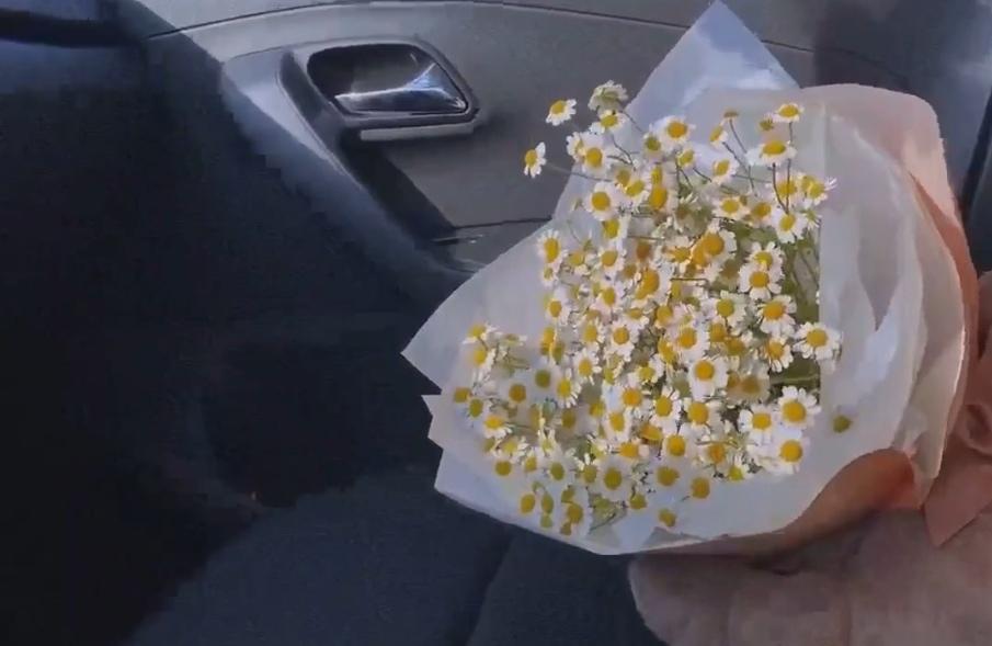 奥迪A4L 大佬们帮我看下，这是什么车，只有一张副驾驶图片