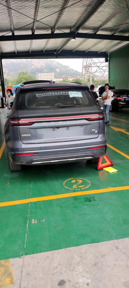 吉利星越L 混动发动机可以自动启动给小电瓶充电吗？要是可以的话是不是可以从点烟器持续取电？