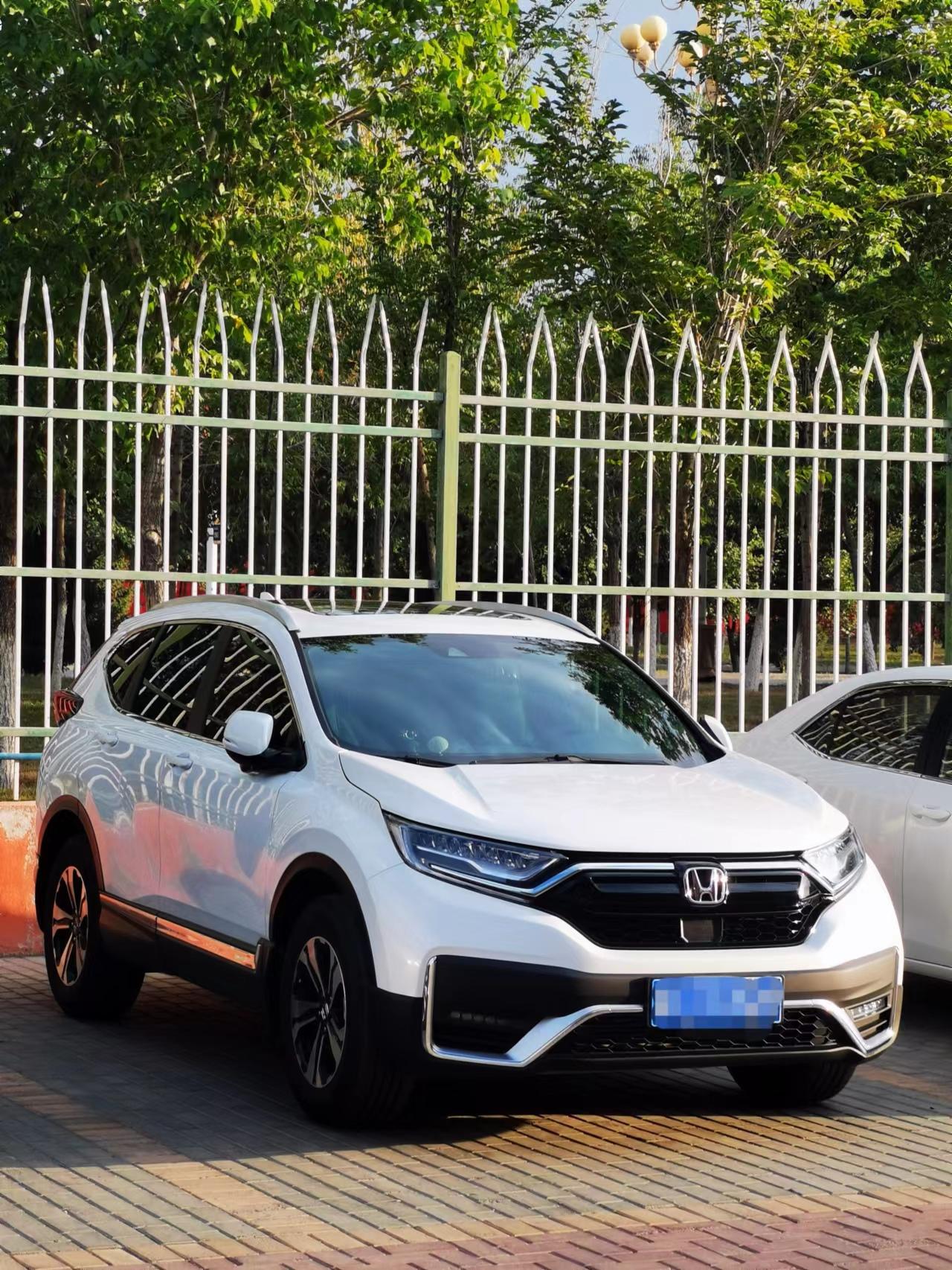 本田CR-V 2021款本田-CRV (1.5T  四驱豪华版)，当车辆熄火后，想要重新发动车辆，此时发现刹车踩不动了，