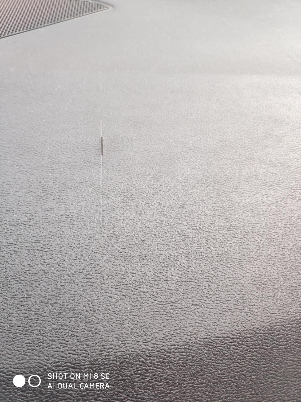哈弗H6 我就想知道，有没有遇到和我一样的问题的，全新H6中控副驾驶气囊皮面开裂，怎么办