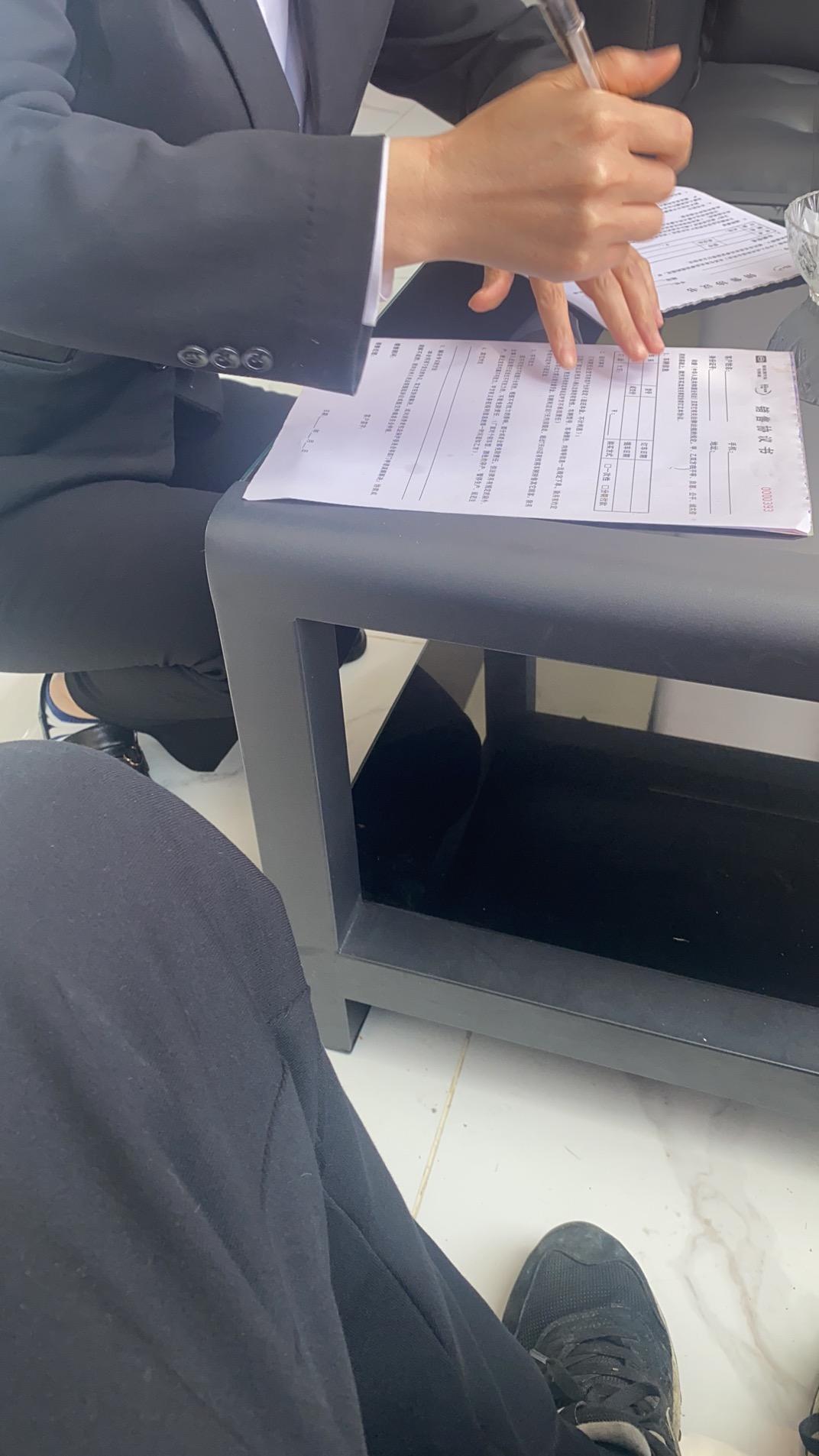 比亚迪宋PLUS DM-i 我是4月26去店里试驾了秦和宋，最后决定买个城市SUV，轿车感觉太小了，动力足，听说油耗也低