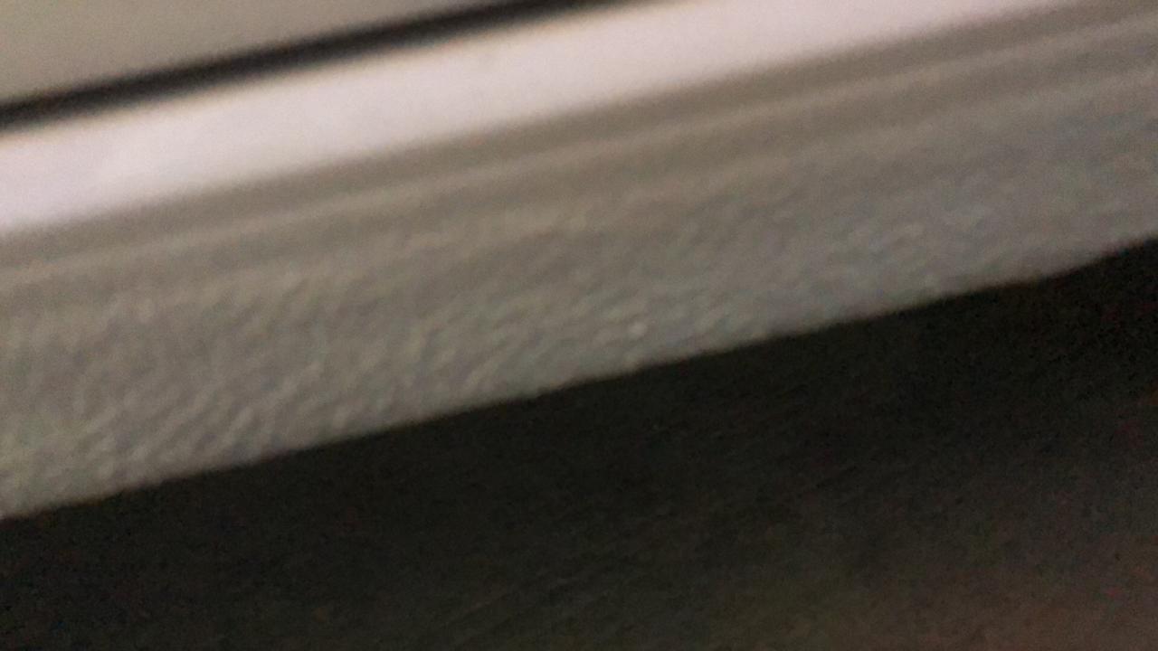 大众速腾 这里底部那么粗糙的吗？新提的