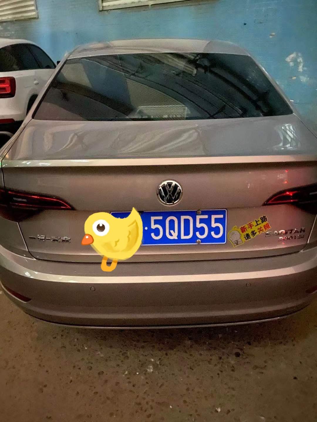 广大的兄弟姐妹们，大家一起来说说速腾哪一款颜色最好看，请大家踊跃发言。我先来，我觉得是海贝金，所以我选它