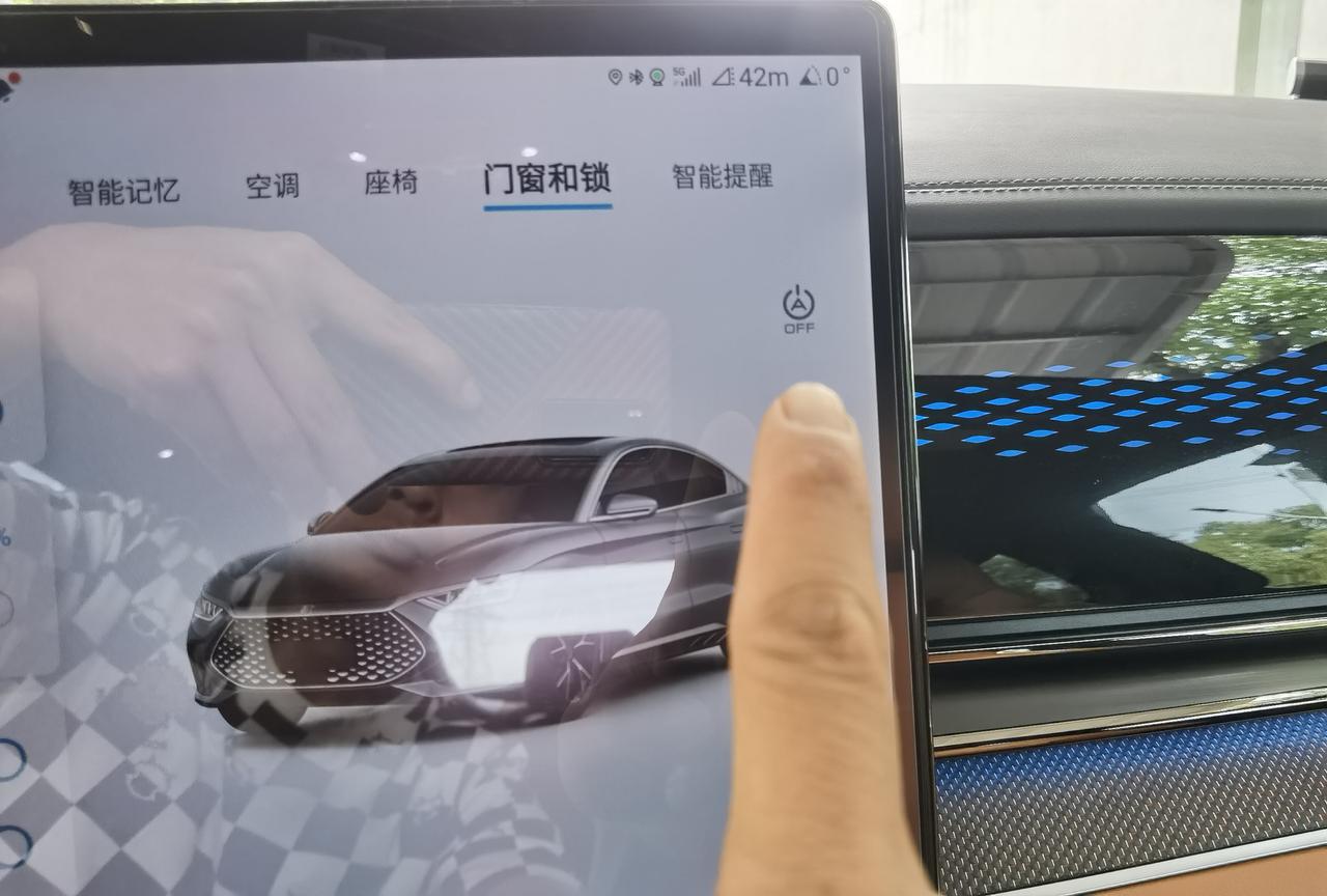 比亚迪汉DM 昨天收到OTA升级，升级后智能上电没毛病，智能下电始终没有反应，反复开关智能下电屏幕右下方出现灰色，Aof