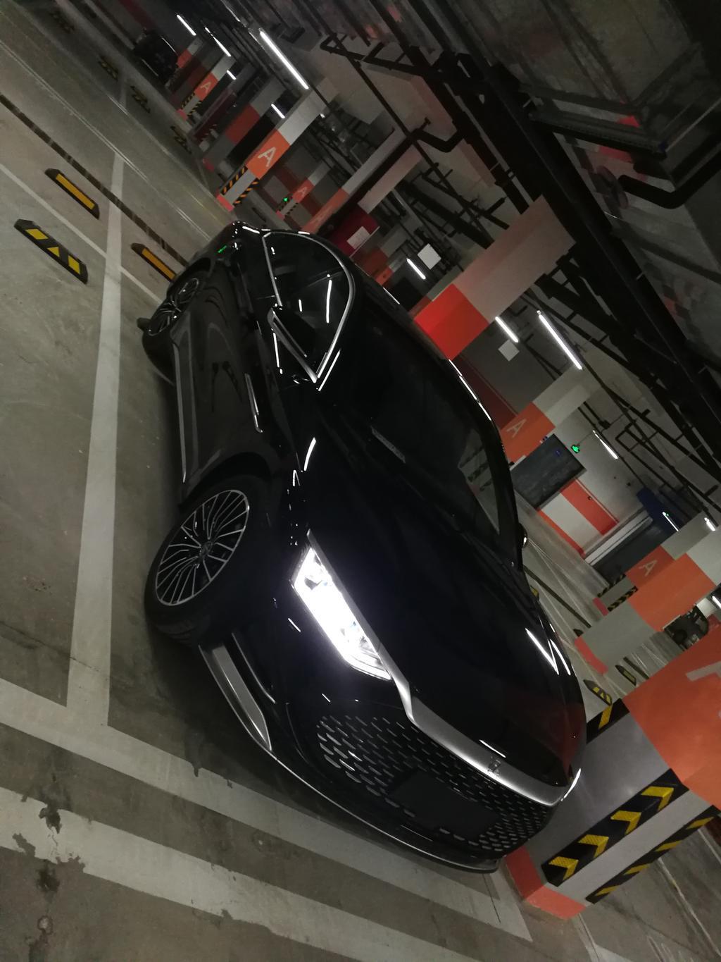 比亚迪汉DM 尊贵的dmi车主们，明天去订车，需要注意什么？不同的王朝店报的价格都一样，该挑选老店还是新开业的店呢？