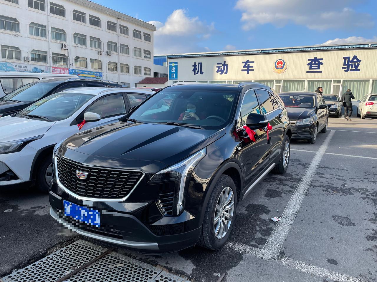 凯迪拉克XT4 大家知道22款二豪氛围灯在哪吗？提车一个多周了没找到