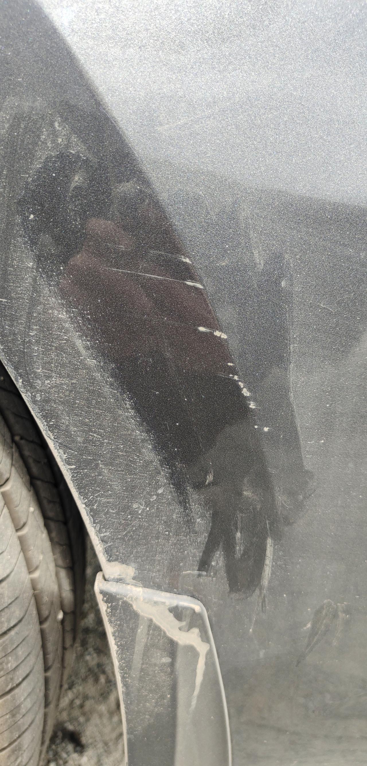 长安锐程CC 新手司机 新车10天不到就被我自己刮了这种的有什么办法自己补漆吗 只要不是很难看就可以