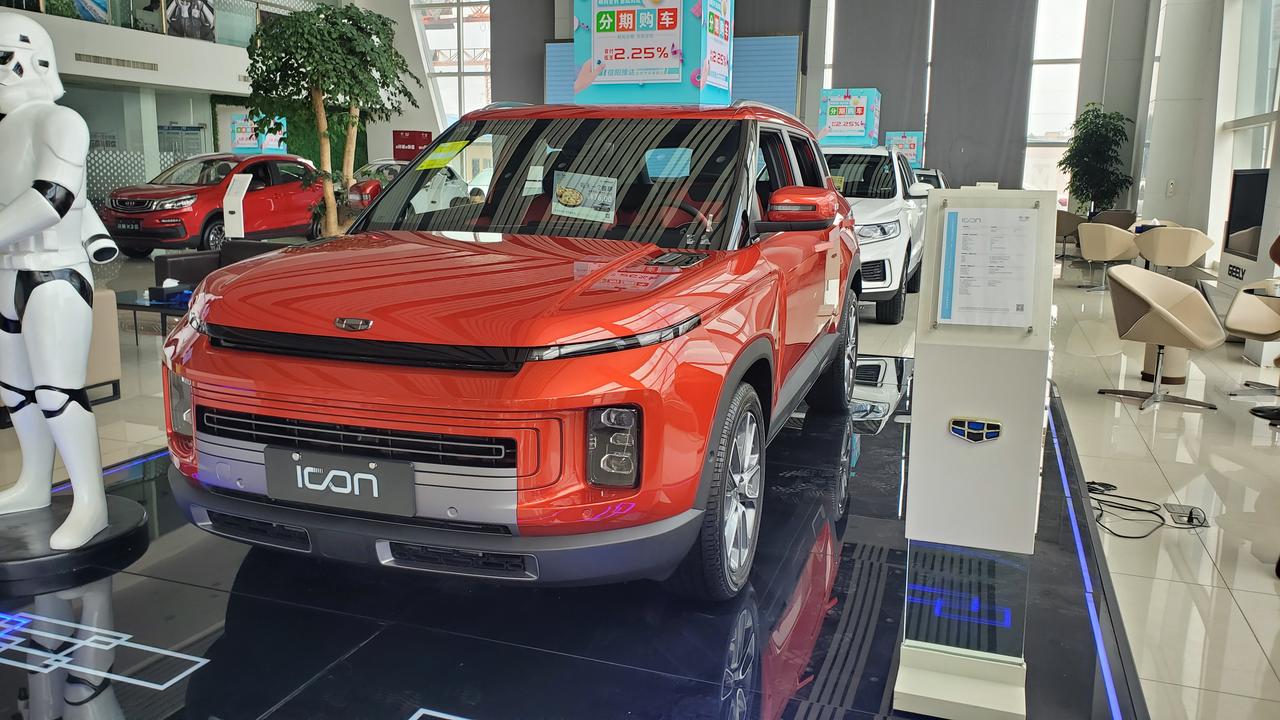 吉利吉利ICON 今天去试驾了……裸车12.88  税11000左右 基本的保险7200左右  盗抢险 单独算的1800