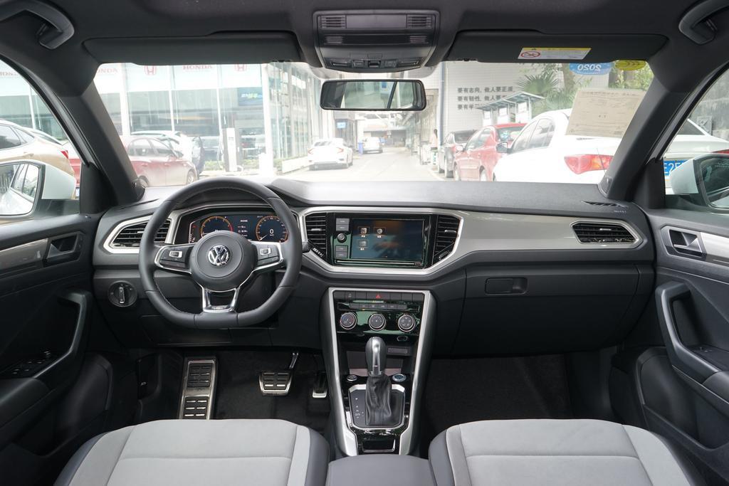 大众T-ROC探歌 2020款 280TSI DSG 两驱R-Line Pro现在按揭落地多少？坐标广东东莞好喜欢r-l