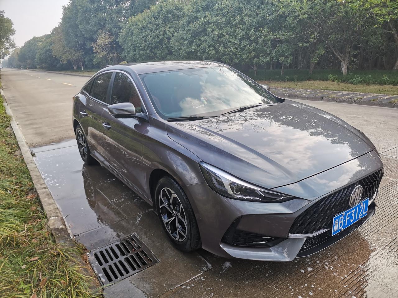 名爵5 车友们，咨询下你们首保送的机油是什么型号的，为什么我做首保到下次保养是3个月五千公里？
