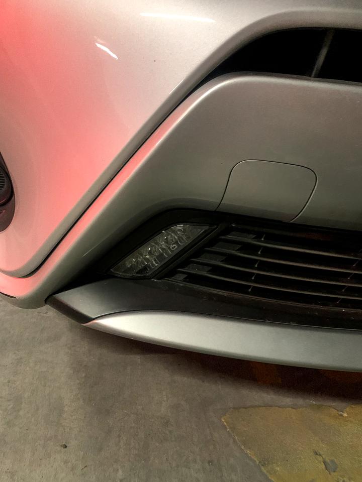 丰田YARiS L 致享 2020领先版 这个灯开关在哪？？