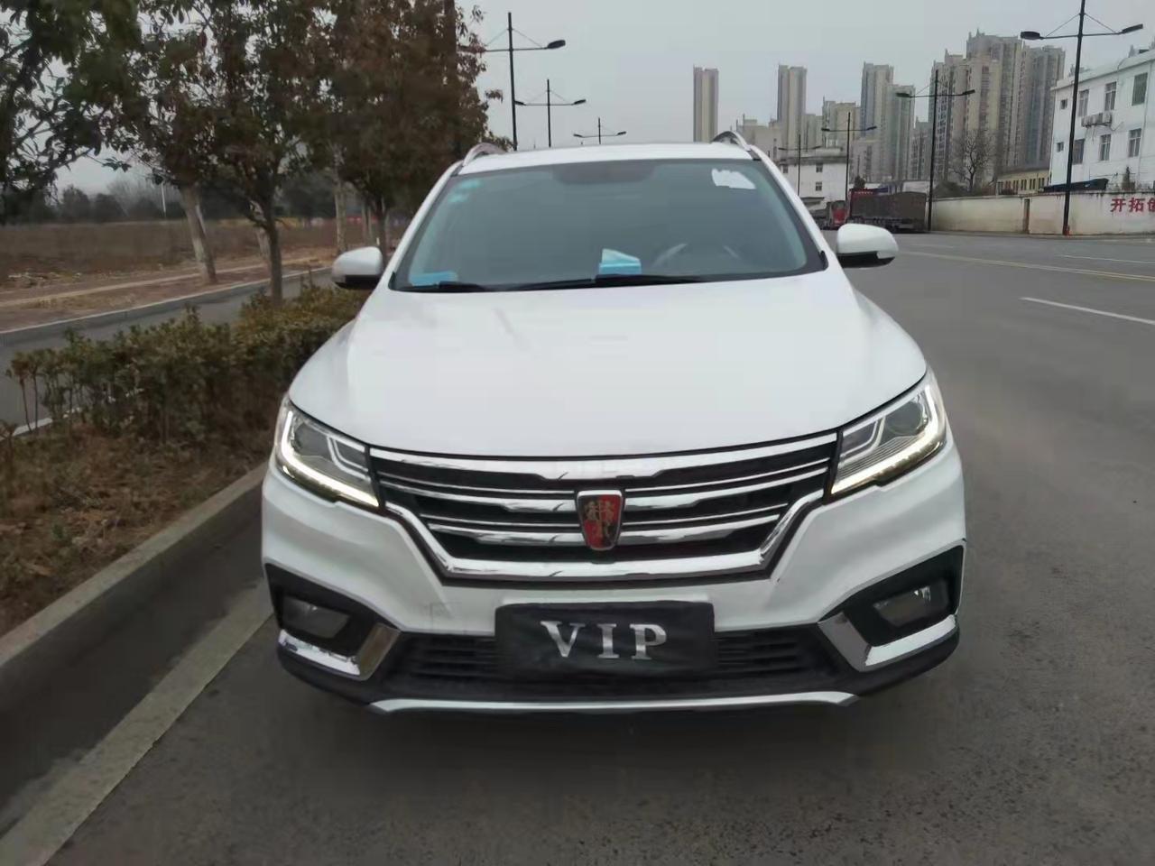 荣威RX3 17年荣威Rx3  18T  自吸自动挡，全景天窗，电动调节座椅加热，无事故无泡水，全车原版原漆。跑了9万公