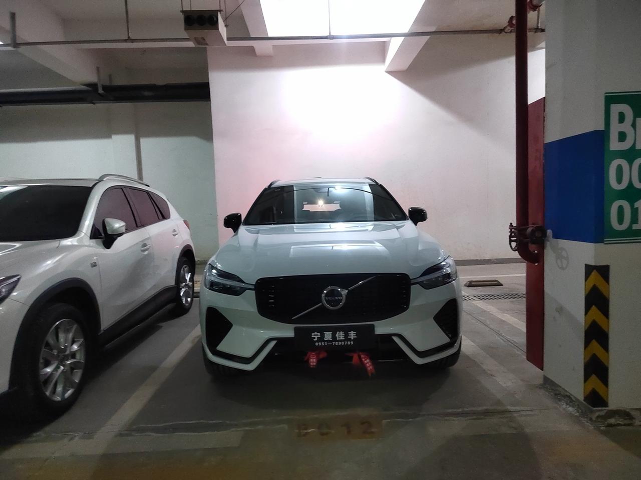 沃尔沃XC60 RECHARGE 新车刚到，试了下，感觉还是挺不错的，智远运动版的外观比较称心。在大地买的交强加商业险下