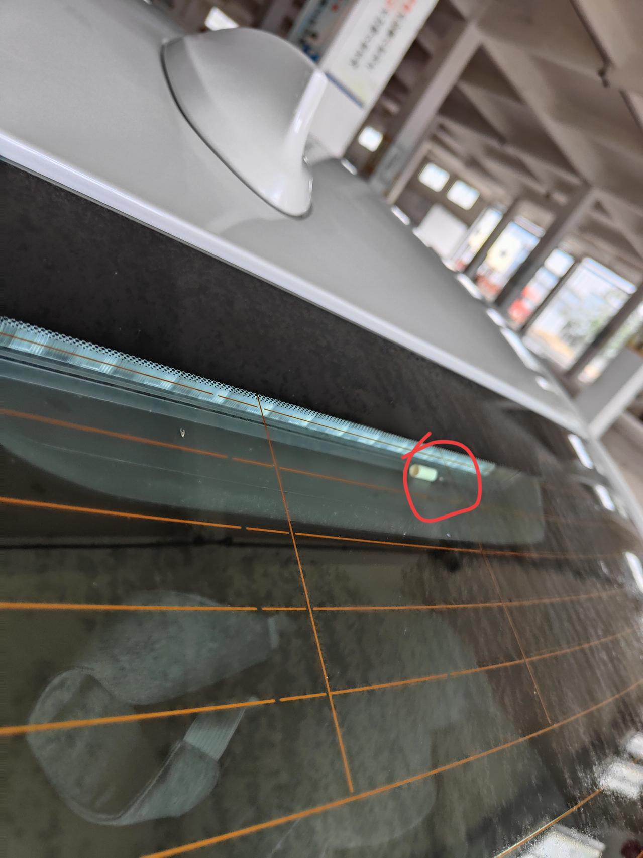 宝马3系 这东西怎么进去的？