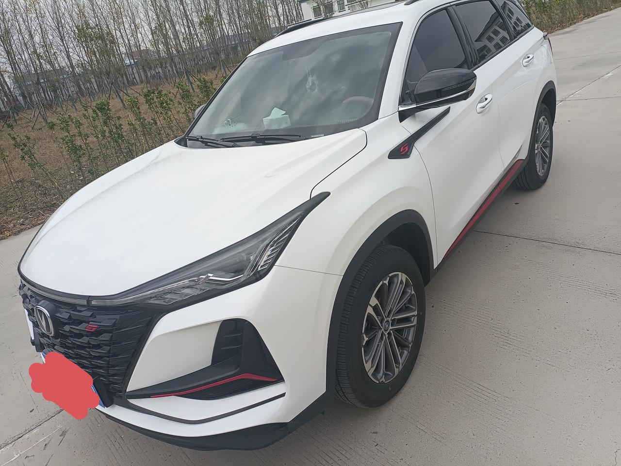 长安CS75 PLUS 22款一代75p1.5T豪华版。挂D挡慢慢放刹车踏板有咯吱咯吱的声音是什么原因啊？哪位大佬告诉一