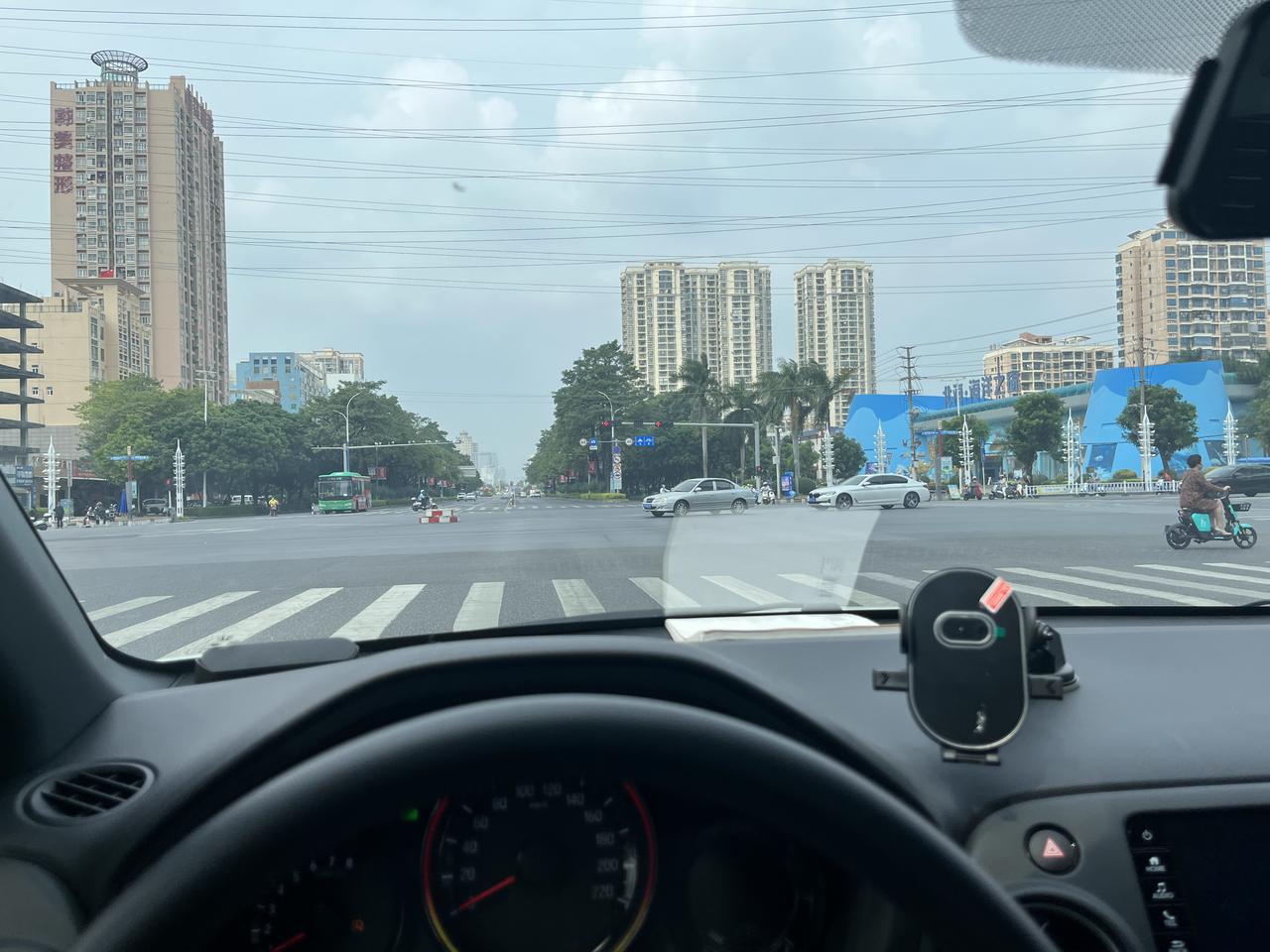 长安CS75 PLUS 各位兄弟们，第一辆车，预算15左右看中长安75第二代 和吉利星瑞23款，难舍难分，，，，，，怎么