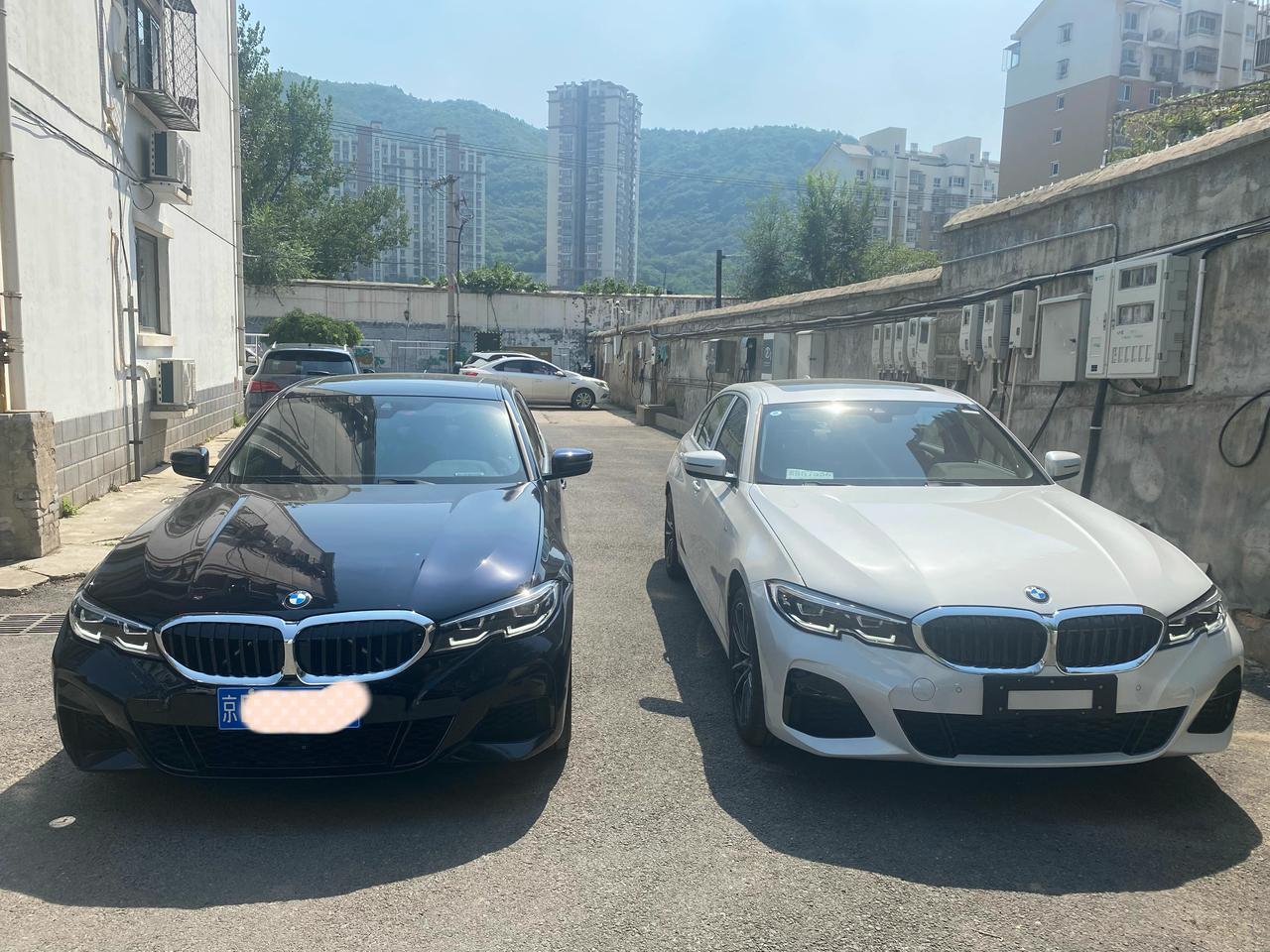 宝马3系 买了2022款3系，325li，没有360，想装一个。可是说需要拆的特别多。有可能还有异响。原厂8000多。到