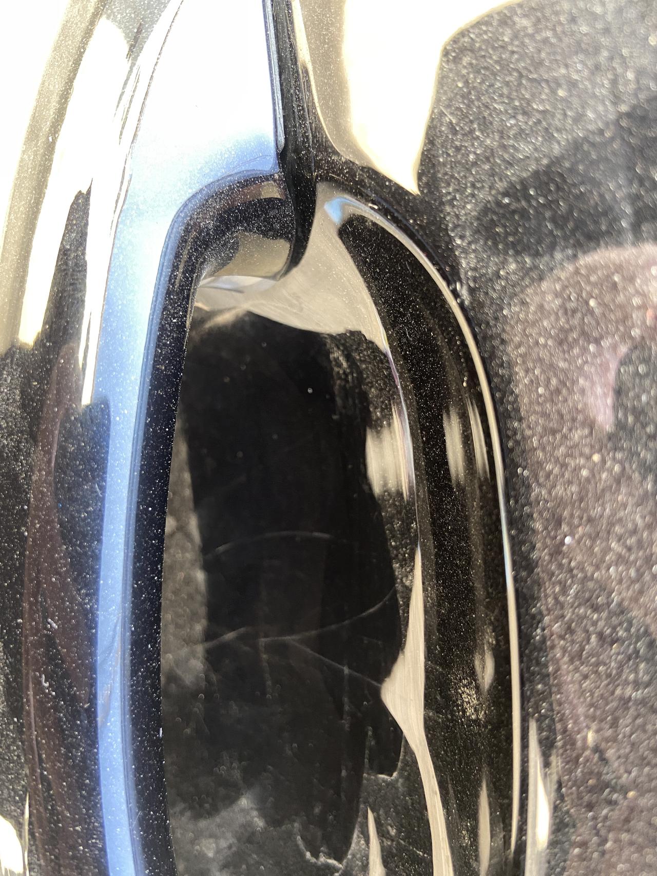大众帕萨特 各位老司机，你们车门把手有很多划痕吗？我才提车几天基本没开，估计是放在4s店里很多看车看的