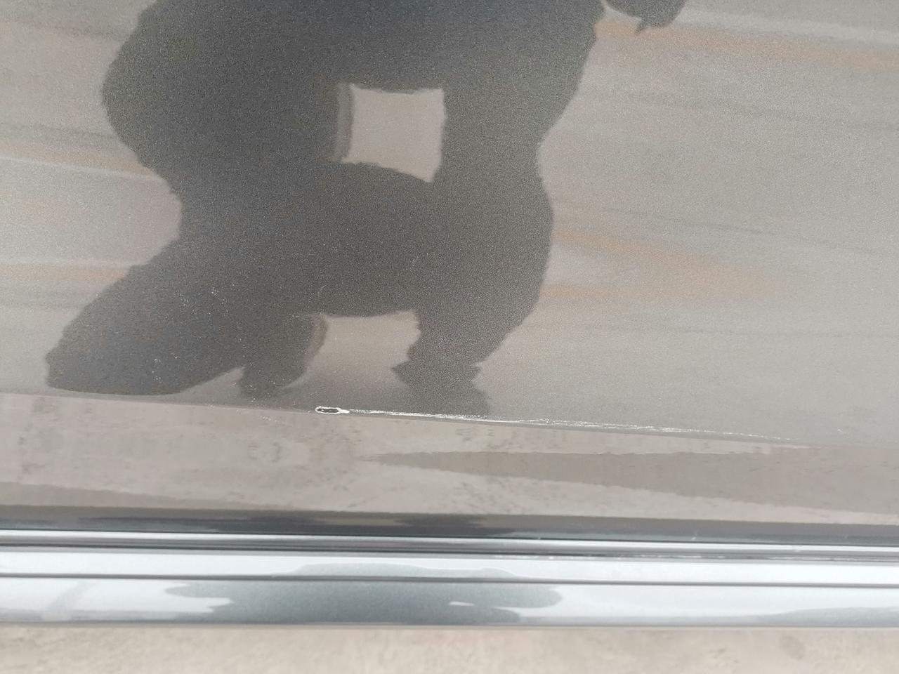 奥迪A4L 这种刮擦怎么处理？