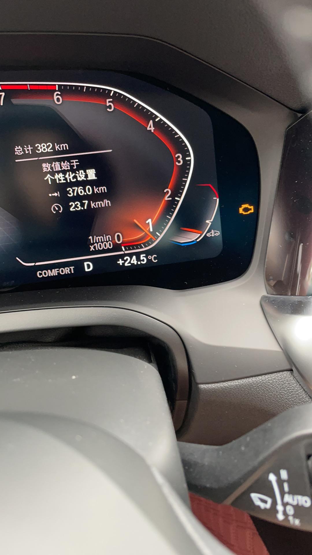 宝马3系 刚跑380发动机故障码就出现了，右前轮异响，什么鬼320li