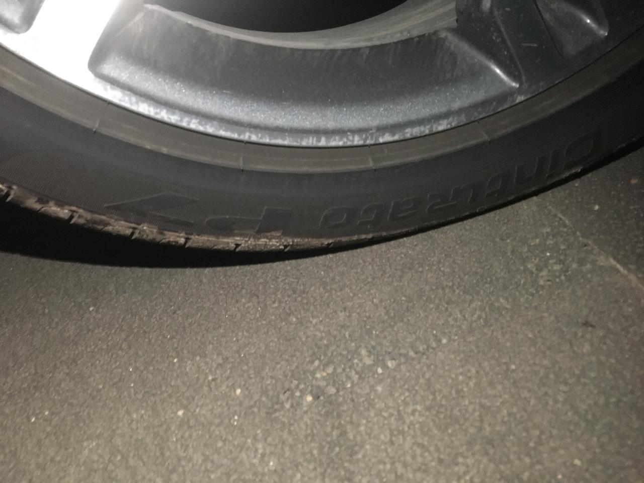 奥迪A4L 你们的都是米其林PS4轮胎吗？为啥我的是倍耐力P7呀，我是被骗了吗?40豪华动感