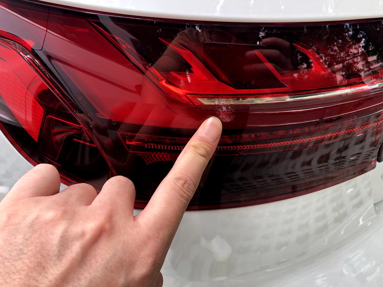 奥迪A4L 2022款A4L，2022年3月购车，大家有这样的问题吗？，后视镜外壳、前大灯外壳、后尾灯外壳，都有融化的样