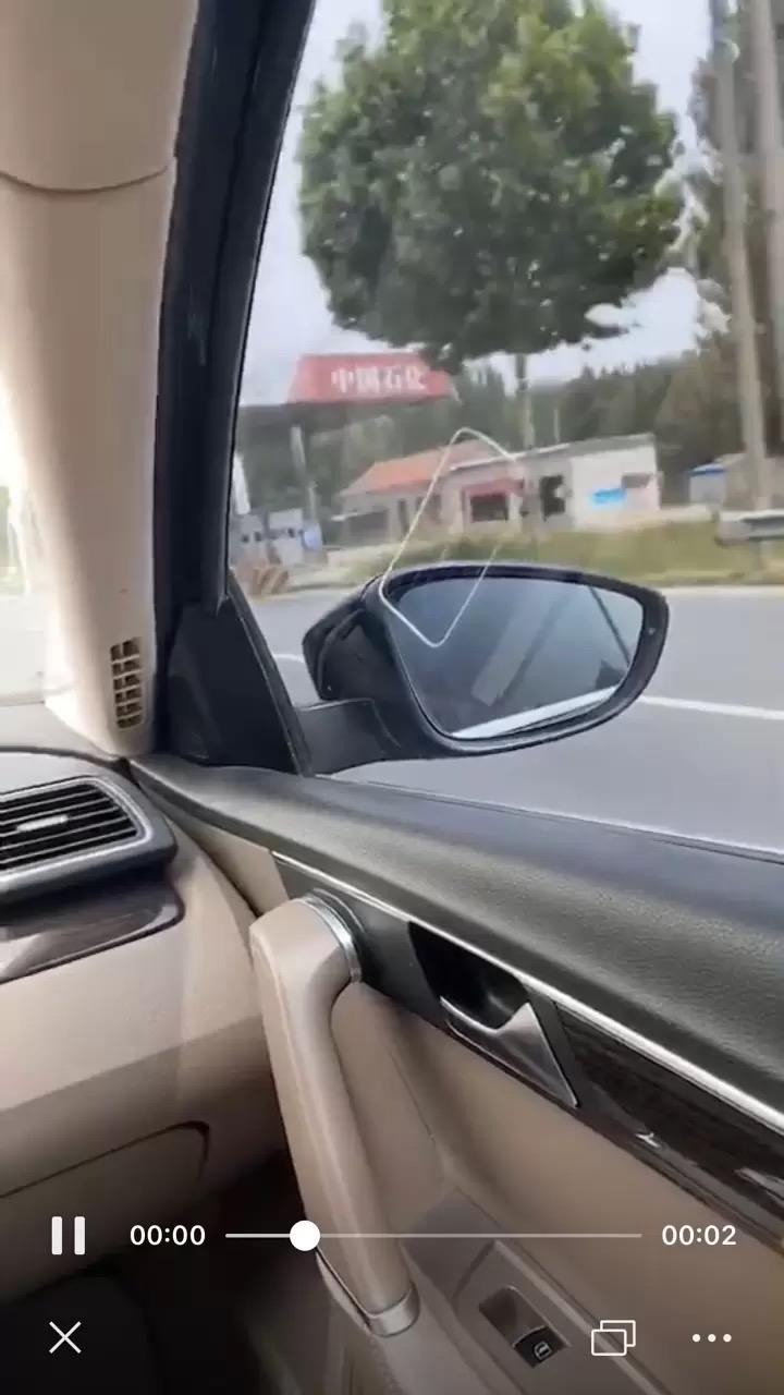 大众迈腾 前女友发来的视频，不想坐我的国产车了，坐上了这个车子，大神们帮我看一下，这是什么牌子的车