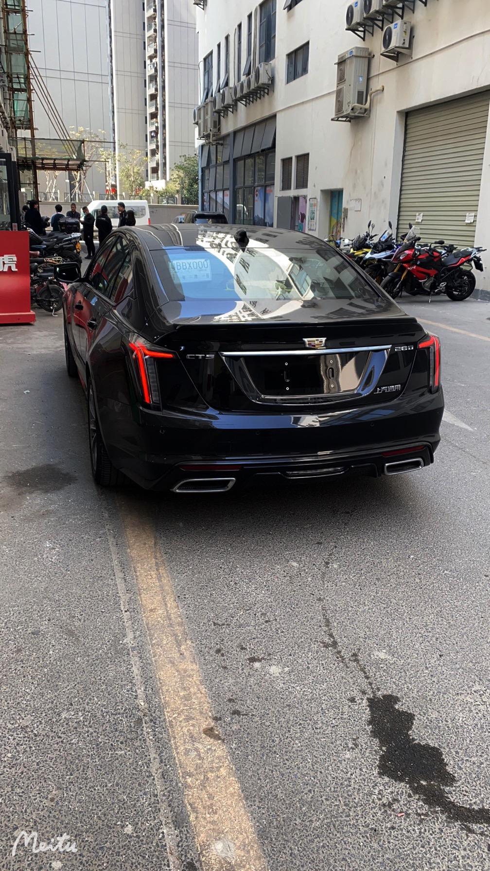 凯迪拉克CT5 小弟想入手一台CT5，想问一下各位入手了的前辈，本人月入2万左右，有房贷，入手CT5压力会不会比较大，太