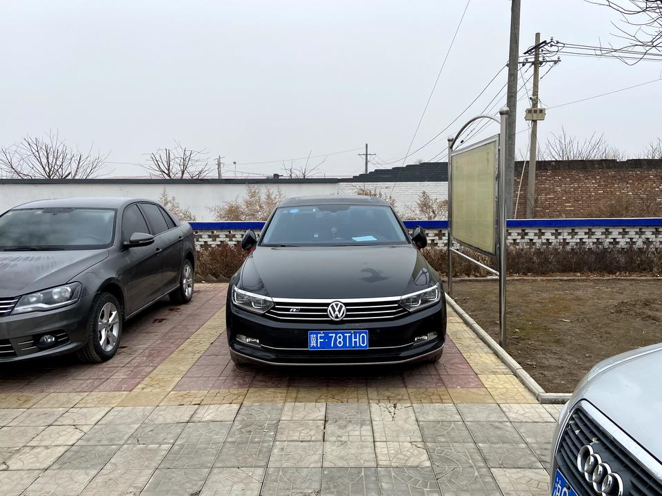2019款豪华版迈腾后备箱感应按键关了一段时间，在开的时候后备箱没有反应，明明在感应区内却打不开后备箱，这是什么原因，是