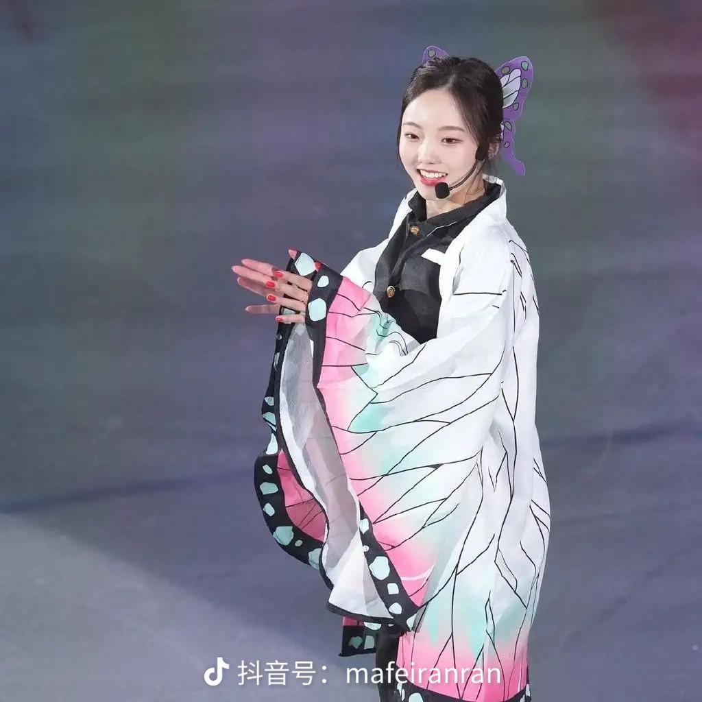 凯迪拉克CT5 老哥们有加装氛围灯的么，效果怎么样，担心会有异响啥的....香不香