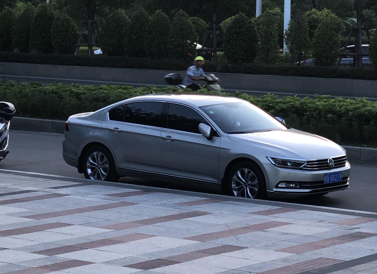 大众迈腾 提示换油保养到期，可是我没时间去保养啊，多开一两百公里有问题吗？ 我用的是4s店最好的全合成机油
