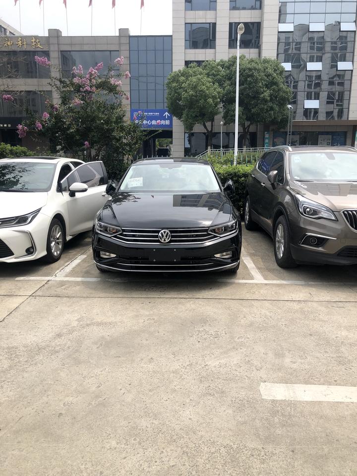迈腾的卤素转向灯像两个小黄牙，能换成led的吗