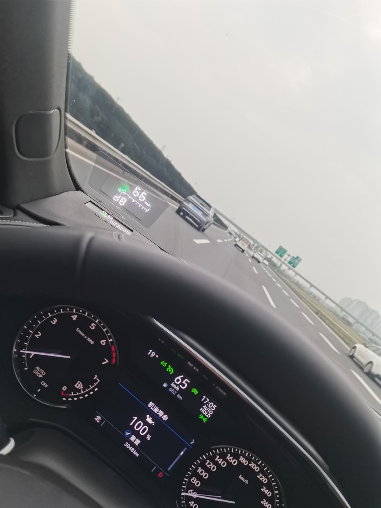 各位尊贵的凯迪拉克CT5车主们，你们的车方向盘能打满一圈半吗？这里叫1.5圈吧，我的车只能打到1.25圈，是驾驶模式的问