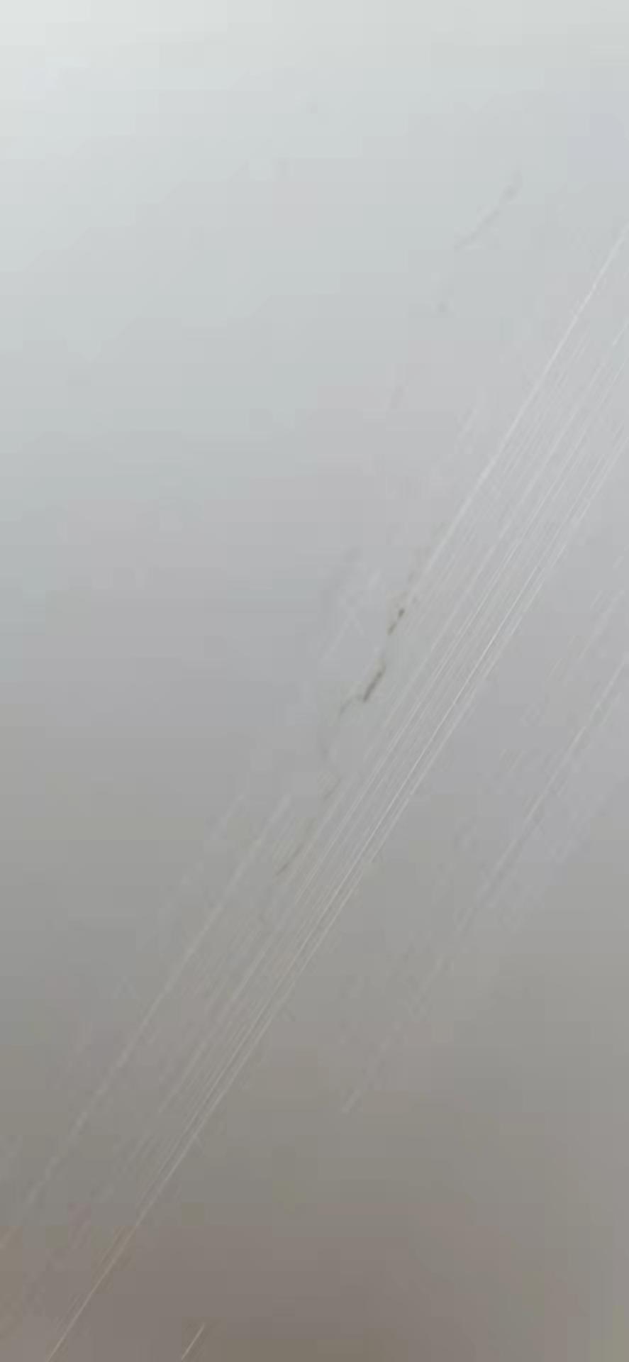 哈弗H6 从头到尾，两边都有，怎么刮的？像不像自动洗车给刮的