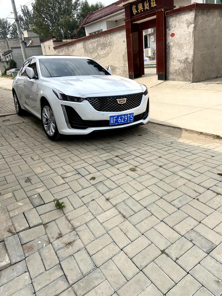 凯迪拉克CT5 刚提的CT5  启动的时候发动机仓能听到除了发动机声音外还有沙沙 刺啦刺啦的声音 不知道你们的有没有呢 