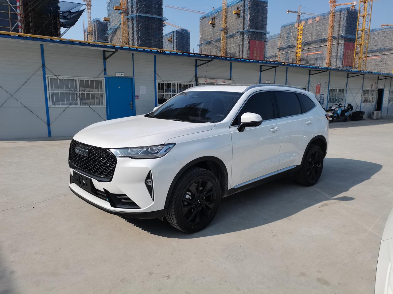 哈弗H6 我就想问问你们的三代H6改过音响和大灯吗