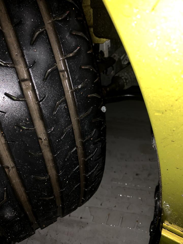 领克03 车胎这位置扎钉能补嘛