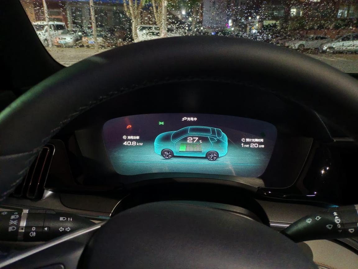比亚迪宋PLUS EV 在线等，请问怎么边充电边看车载视频？