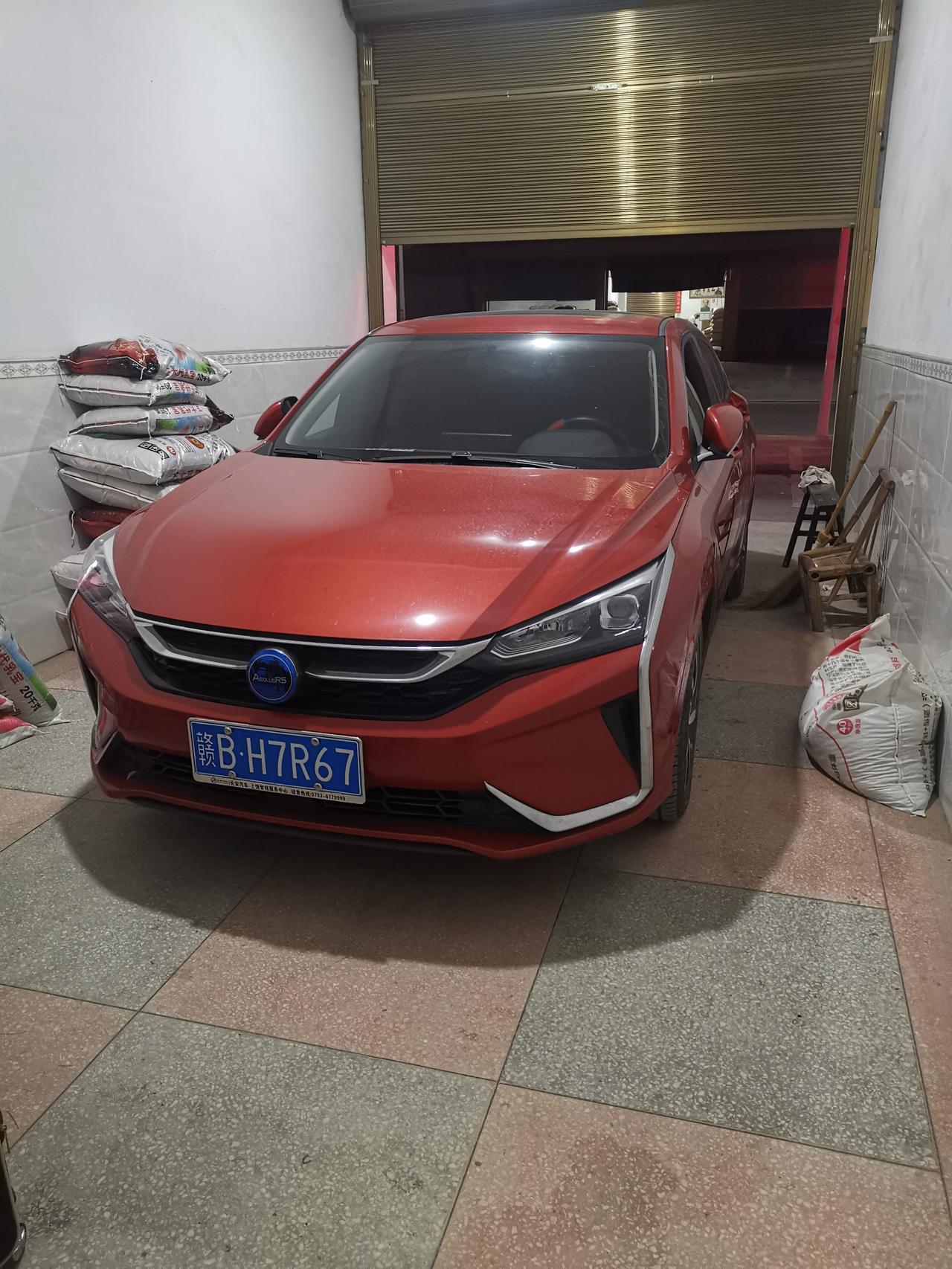 想问问各位大佬的用车体验？我先分享一下我个人真实感受，我的车3月14号提的到今天为止三个来月，因为我是跑业务的原因每天乡